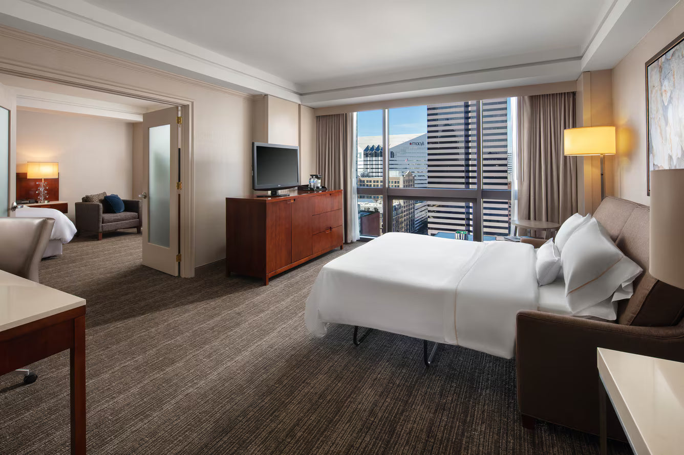 The Westin Cincinnati : Fountain Junior Suite